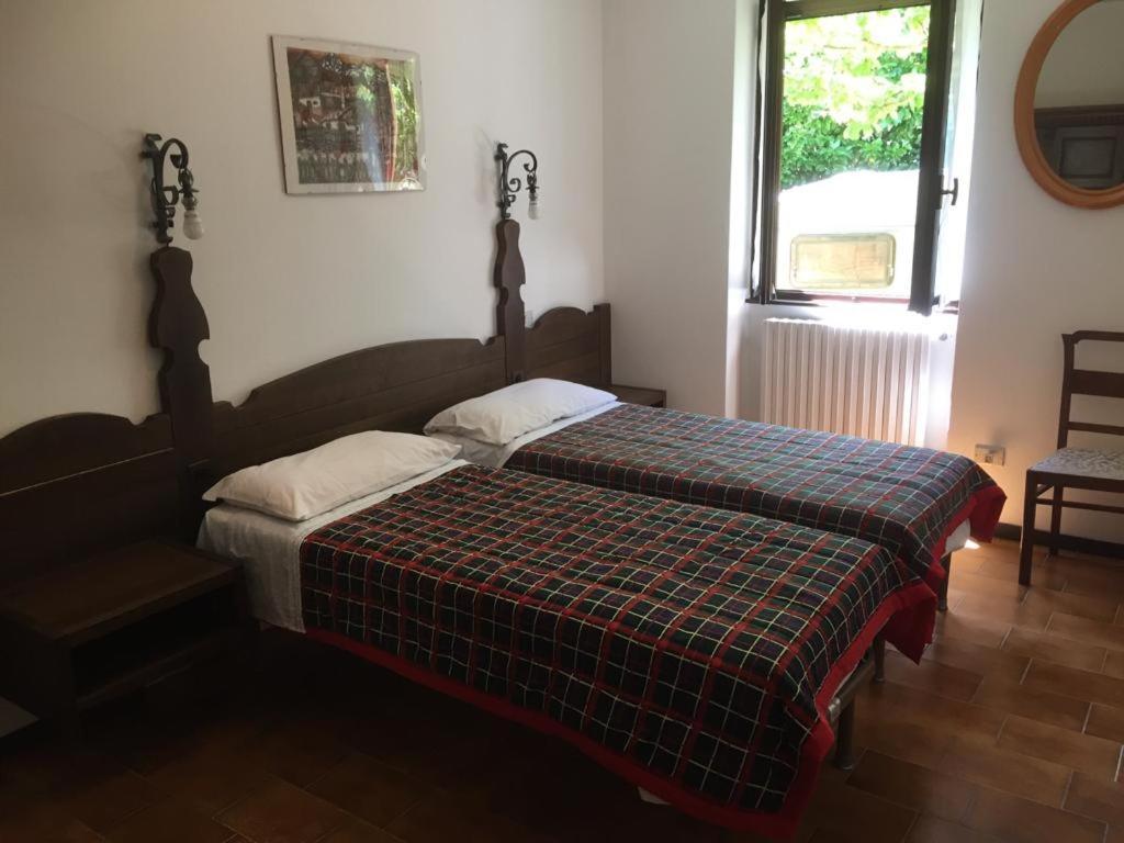 Da Boni & Luci Apartment Novate Mezzola Екстериор снимка